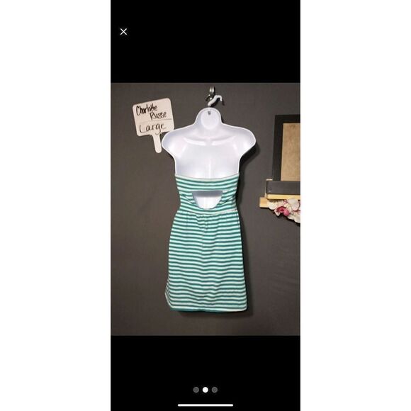 😊 Charlotte russe, backless mini dress lar - Picture 2 of 2